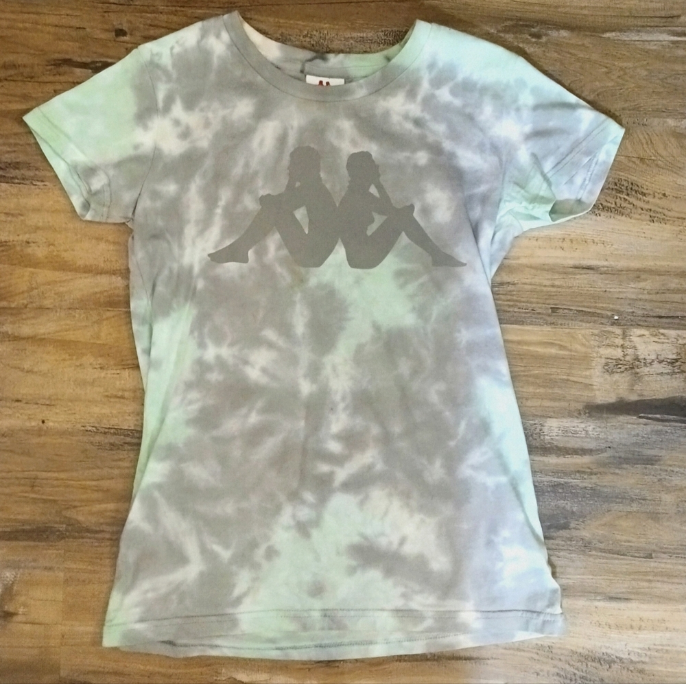 EUC Kappa Green and Gray Tie-Dye Women's Tee Shirt. Medium. 🩵